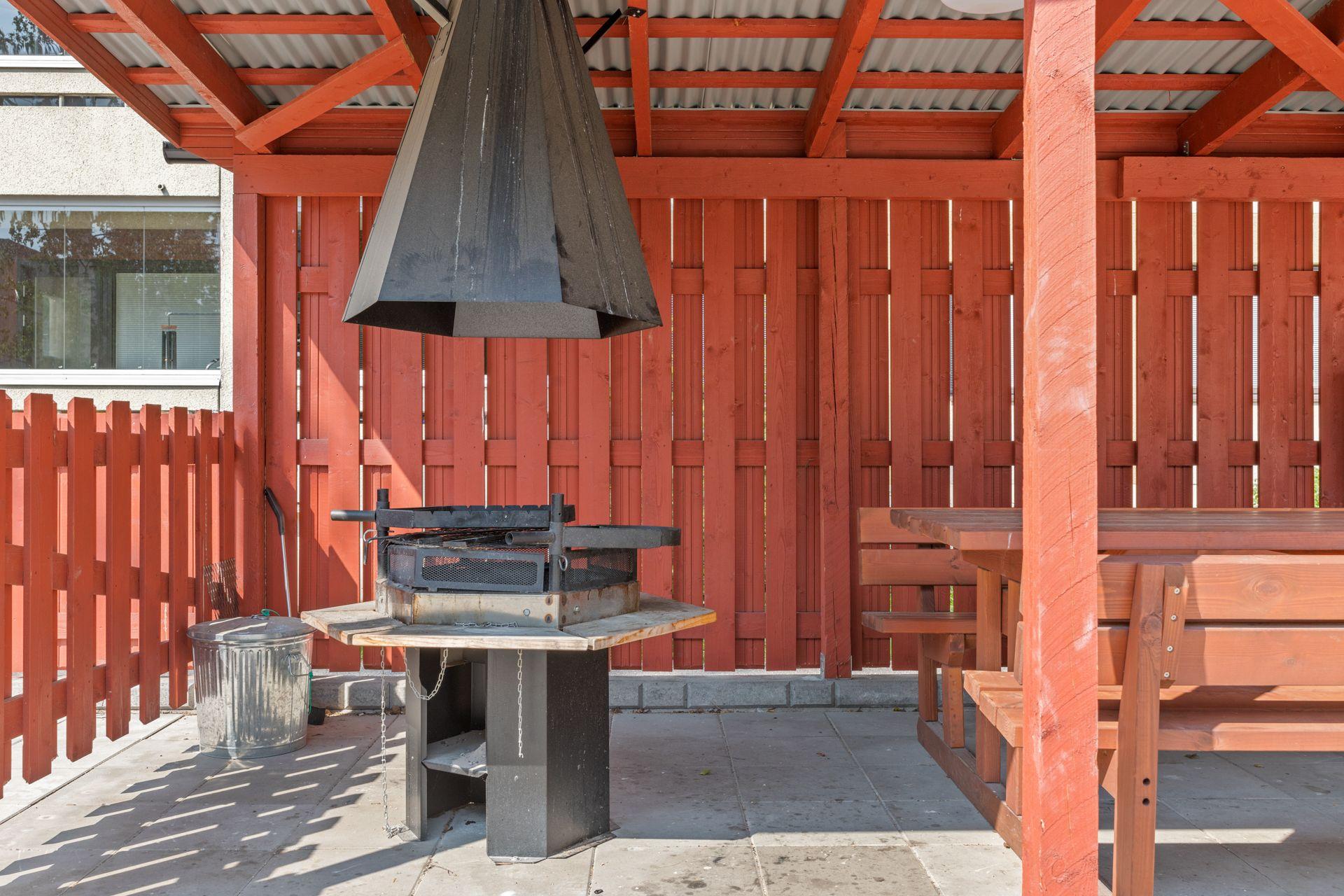 Kirjurinkuja 1, Perkkaa, Espoo