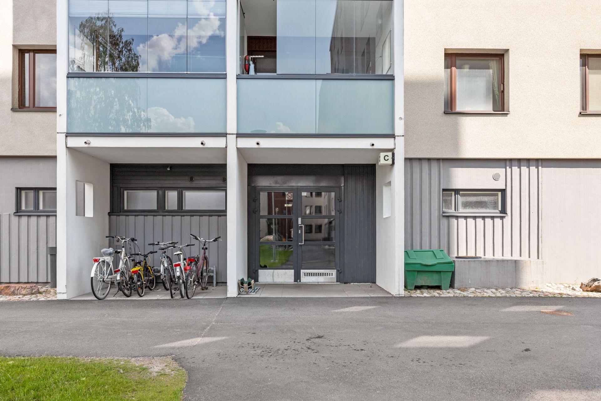 Kirjurinkuja 1, Perkkaa, Espoo