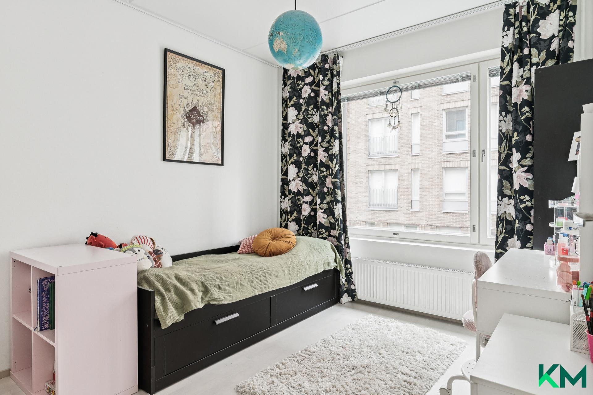 Lavakatu 8, Postipuisto, Helsinki