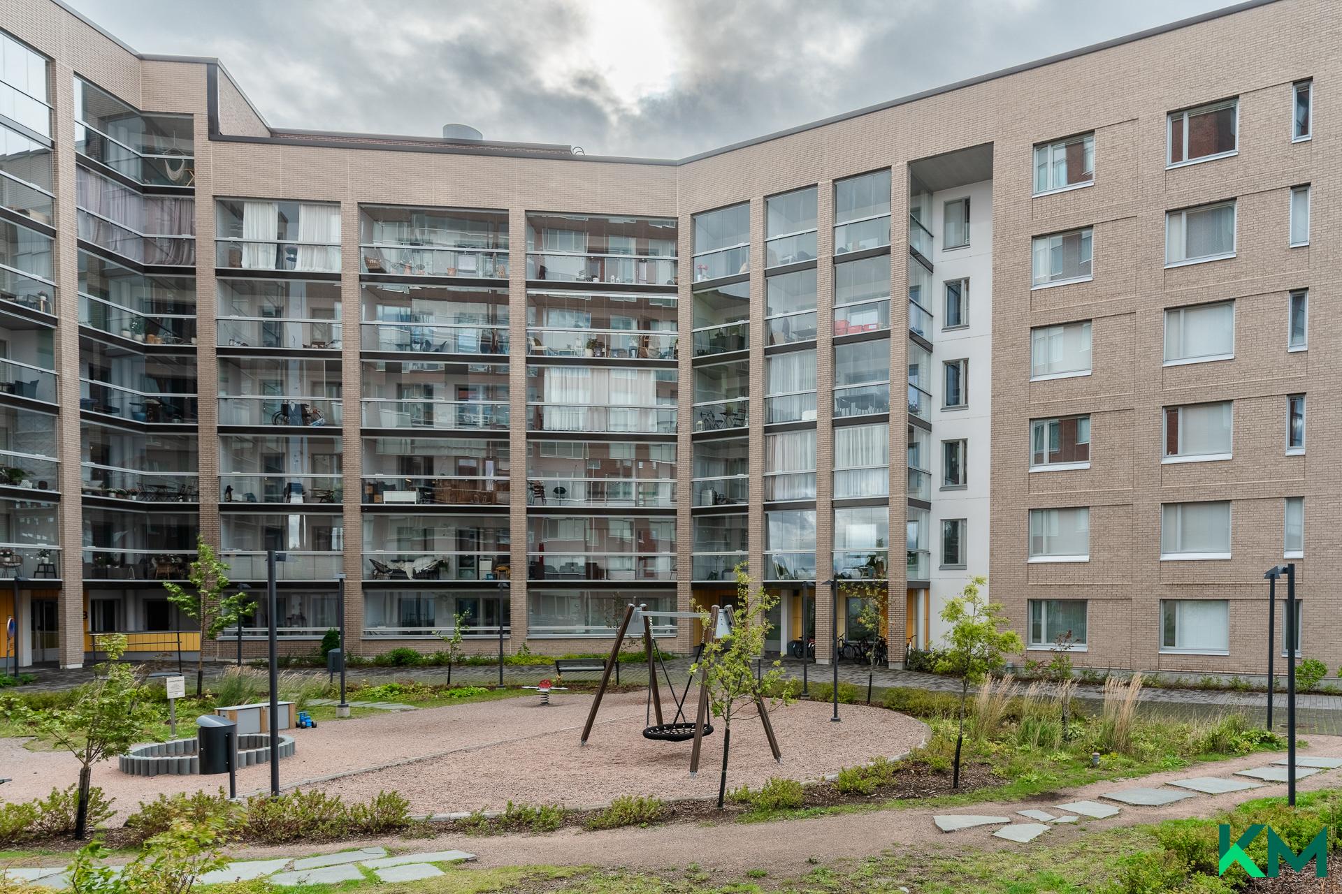 Lavakatu 8, Postipuisto, Helsinki