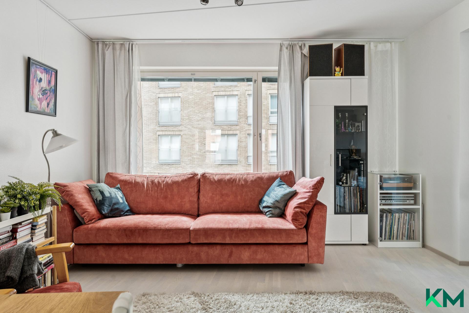 Lavakatu 8, Postipuisto, Helsinki