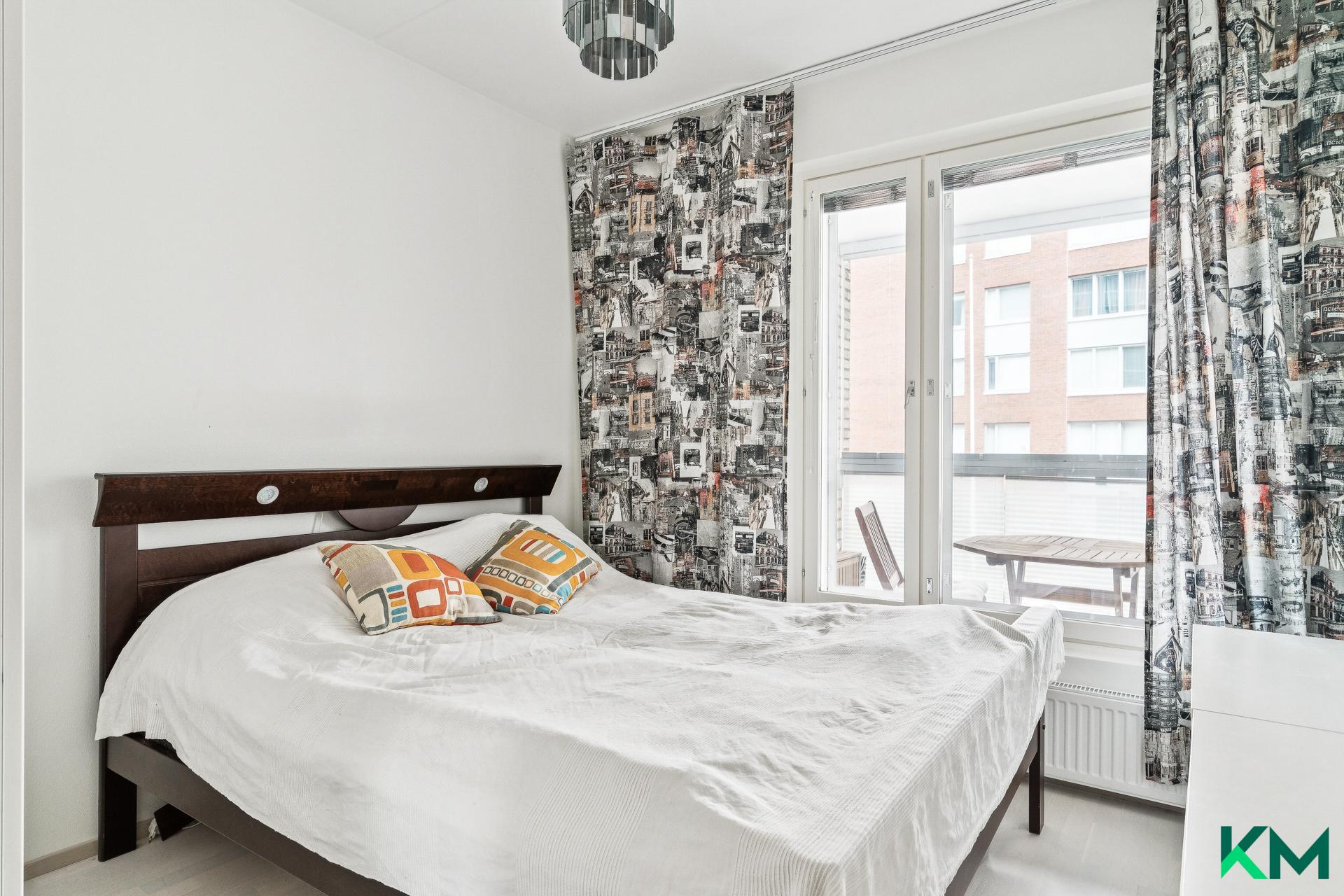 Lavakatu 8, Postipuisto, Helsinki