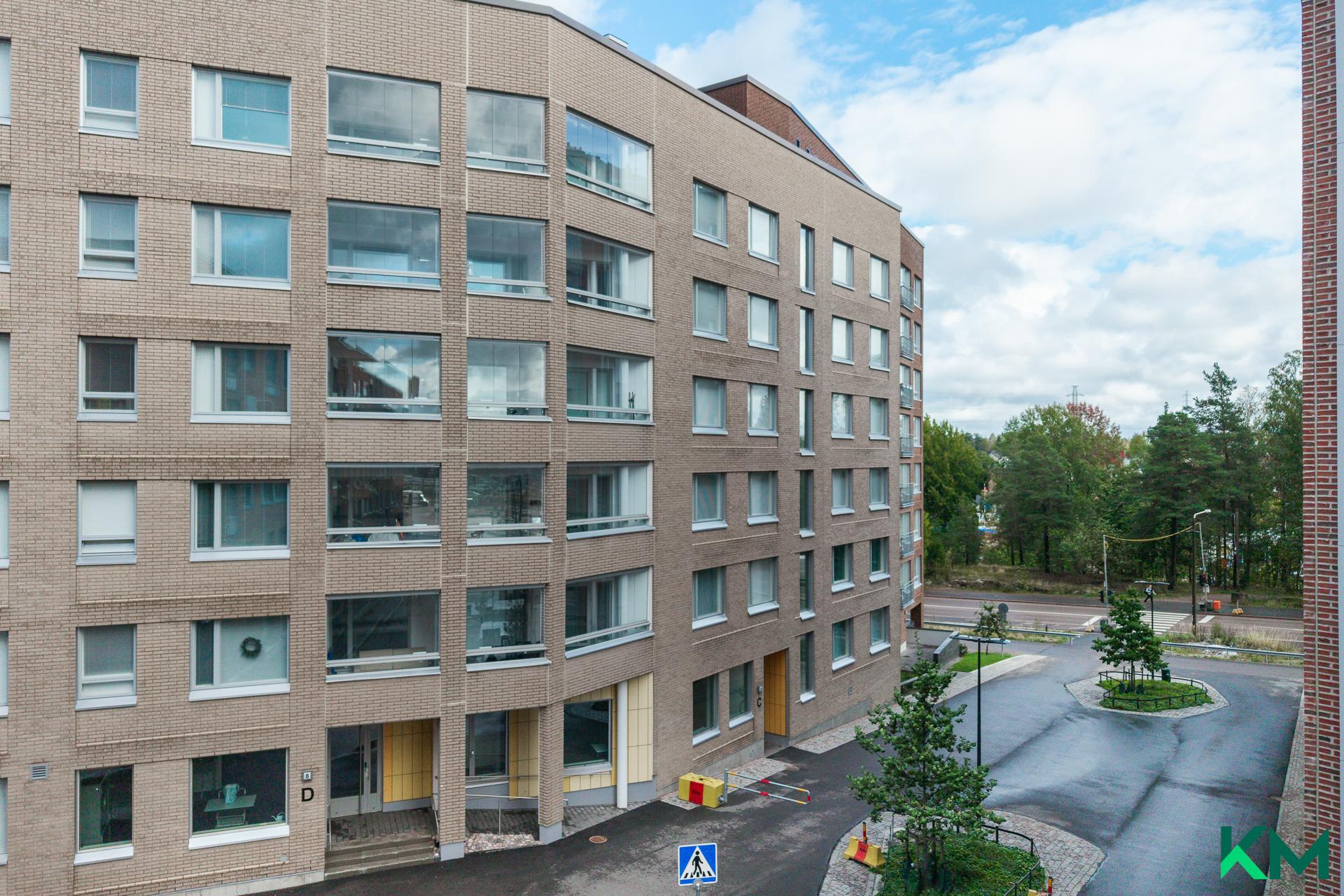 Lavakatu 8, Postipuisto, Helsinki