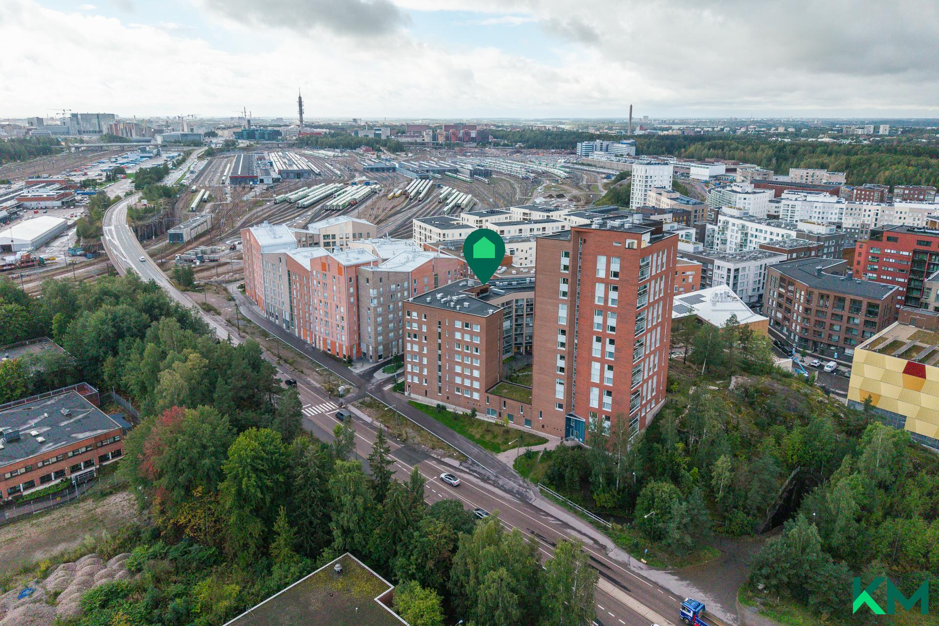 Lavakatu 8, Postipuisto, Helsinki