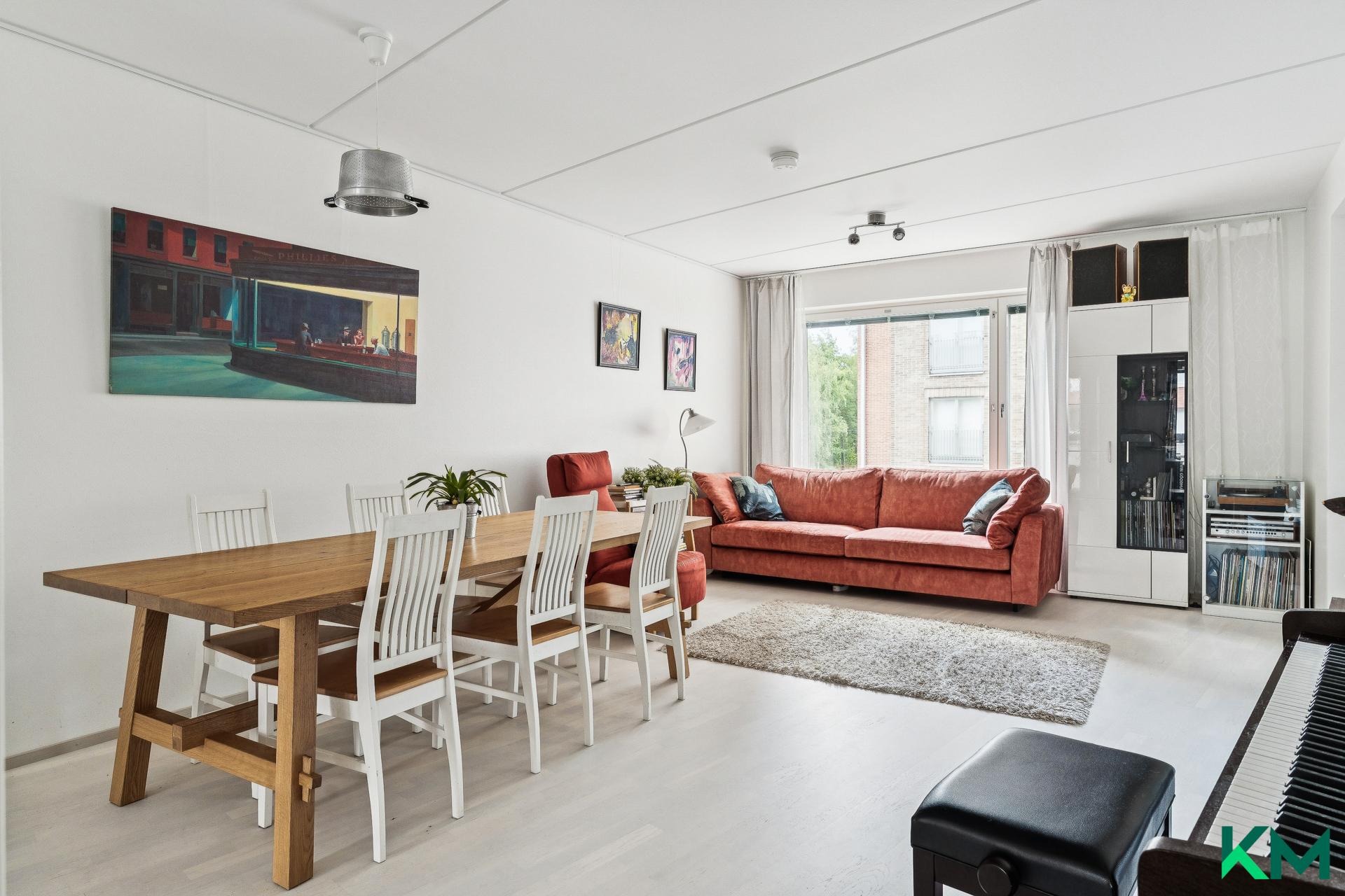 Lavakatu 8, Postipuisto, Helsinki