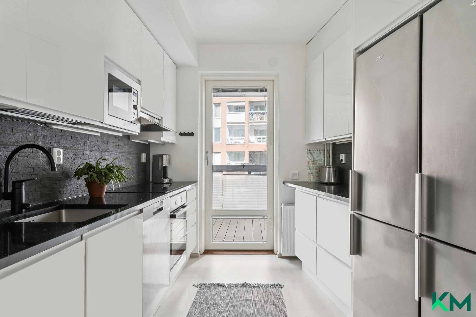 Lavakatu 8, Postipuisto, Helsinki