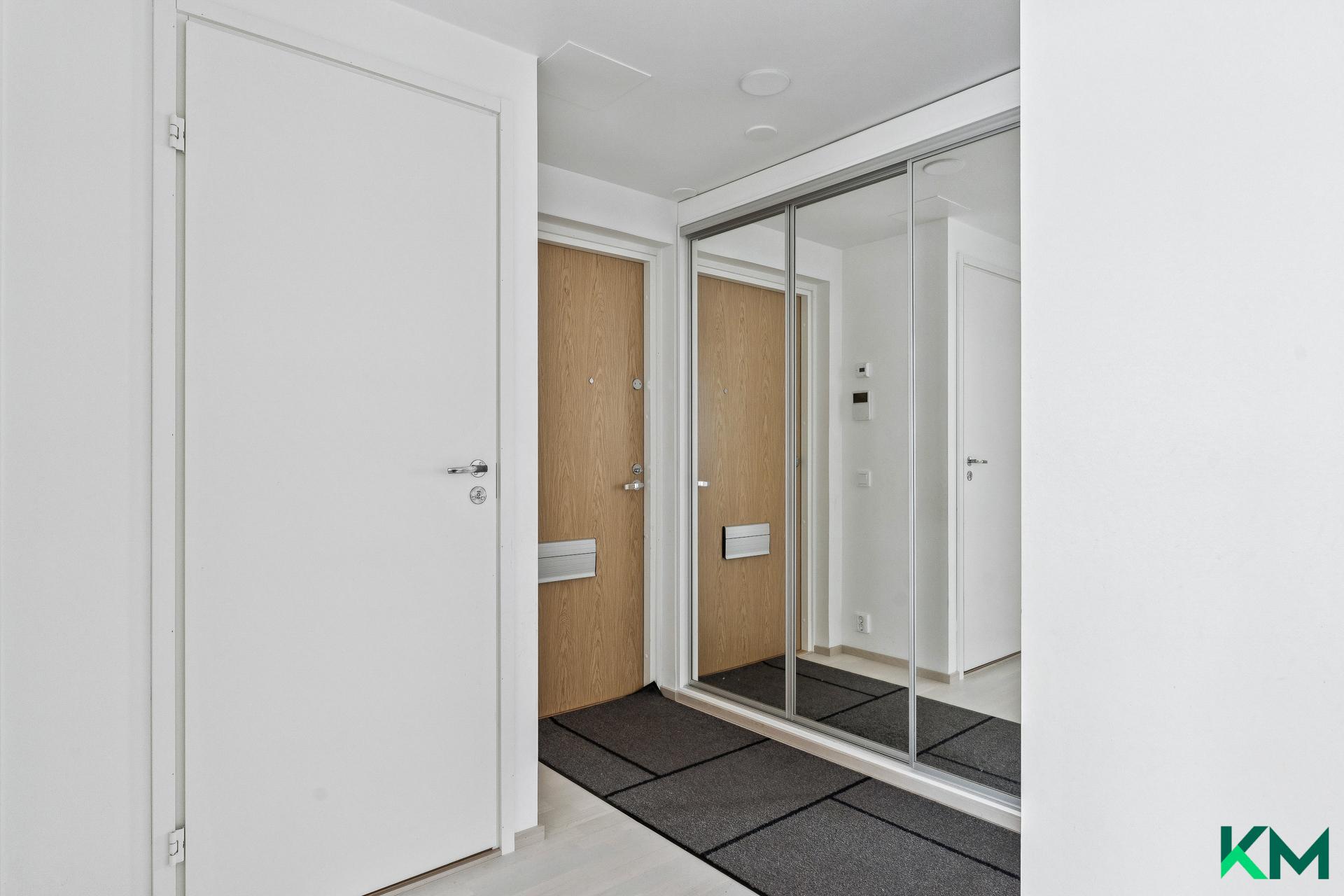 Lavakatu 8, Postipuisto, Helsinki