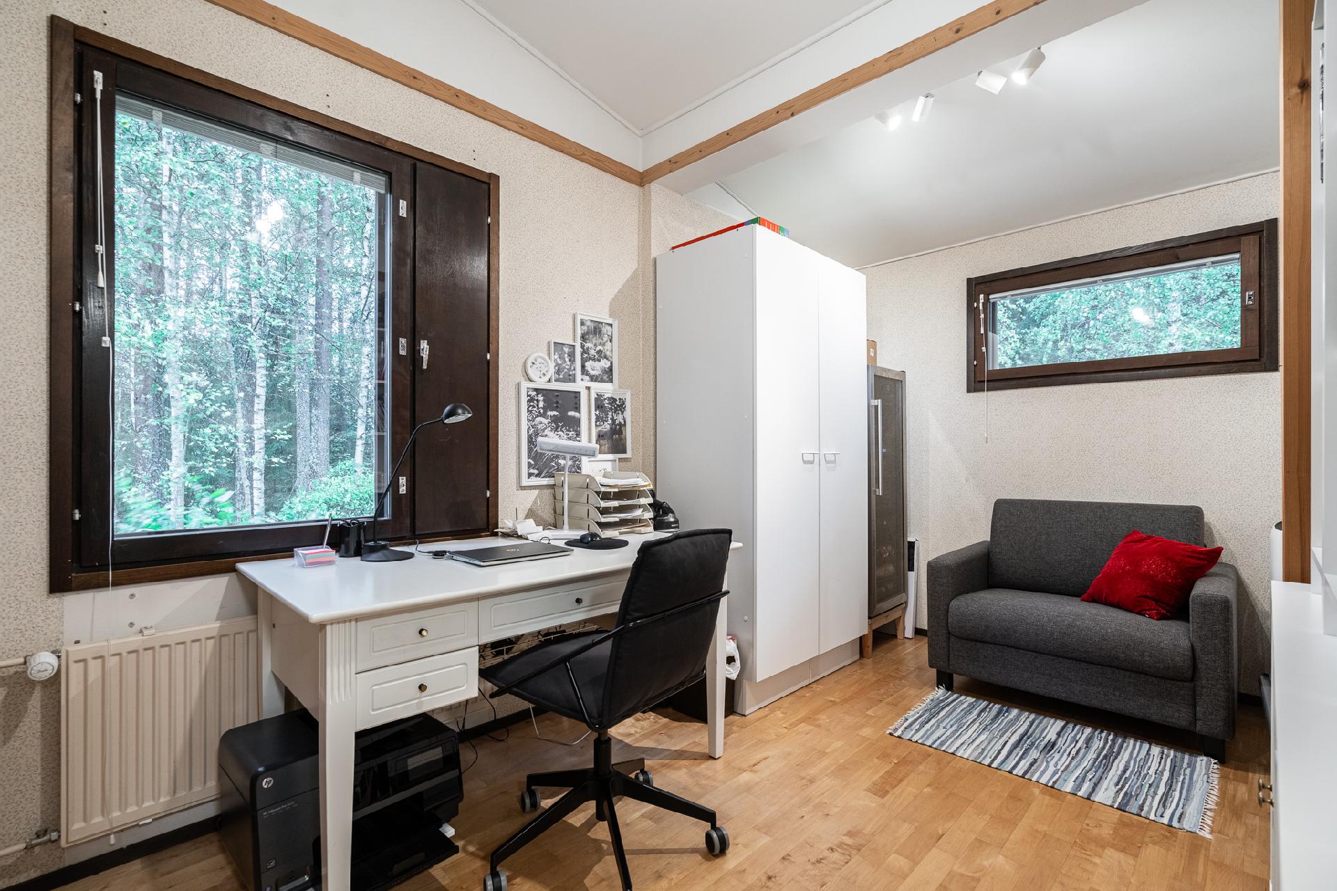 Yläkerran makuuhuone