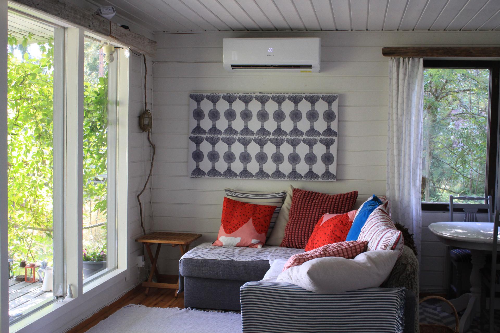 Tuvassa ilmalämpöpumppu