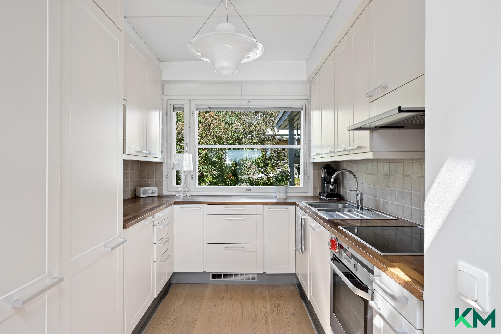 Ristiniementie 30, Laurinlahti, Espoo