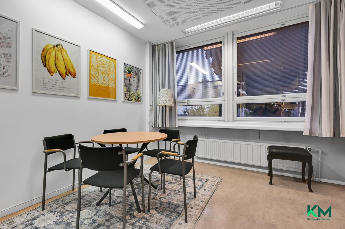 Raatihuoneentori 4, Tammisaari, Raasepori