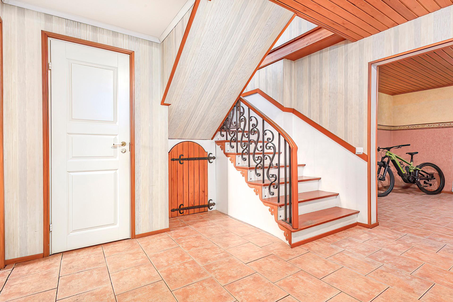 Hanskintie 18, Hyvinkäänkylä, Hyvinkää