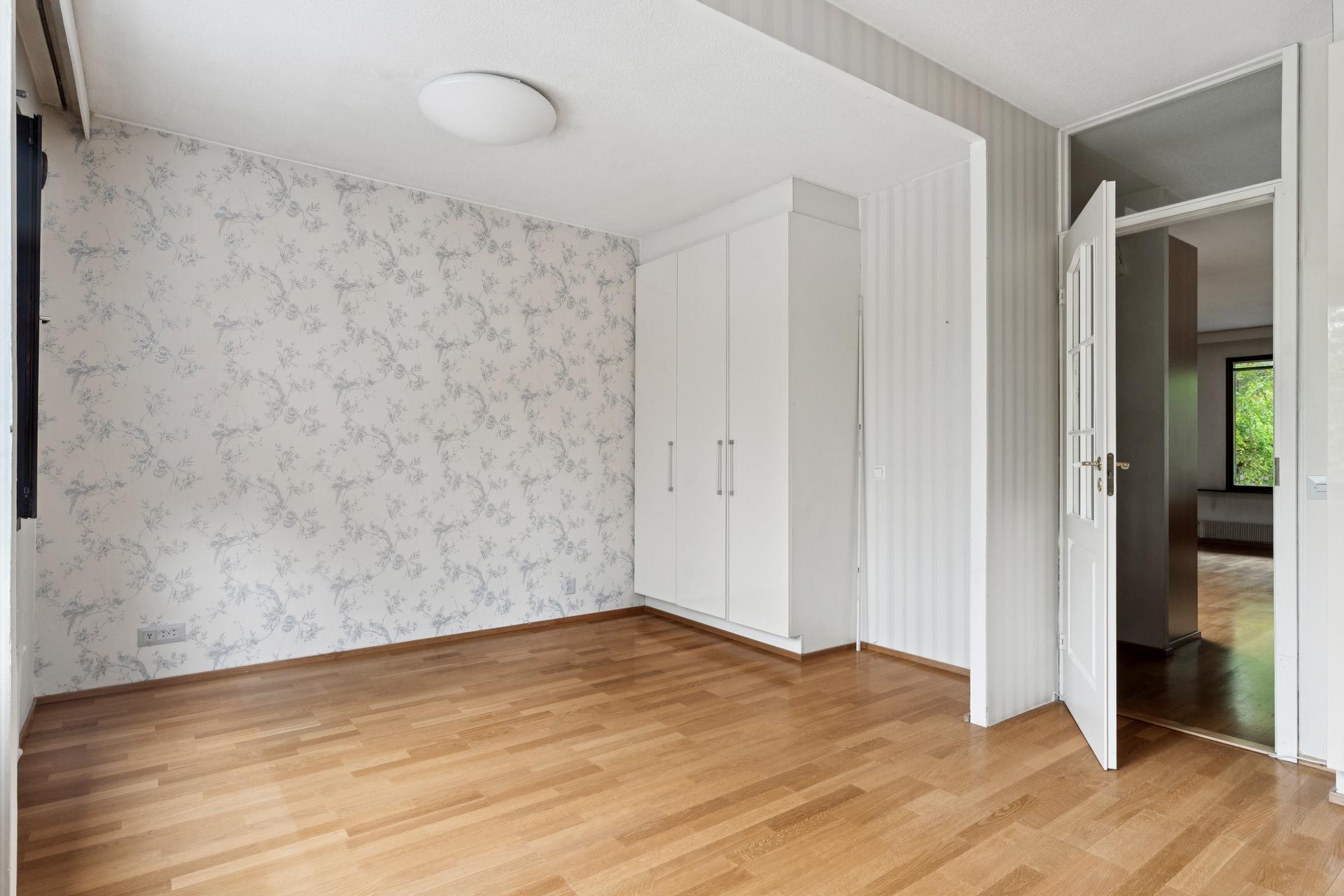 Humiseva 1, Viherlaakso, Espoo