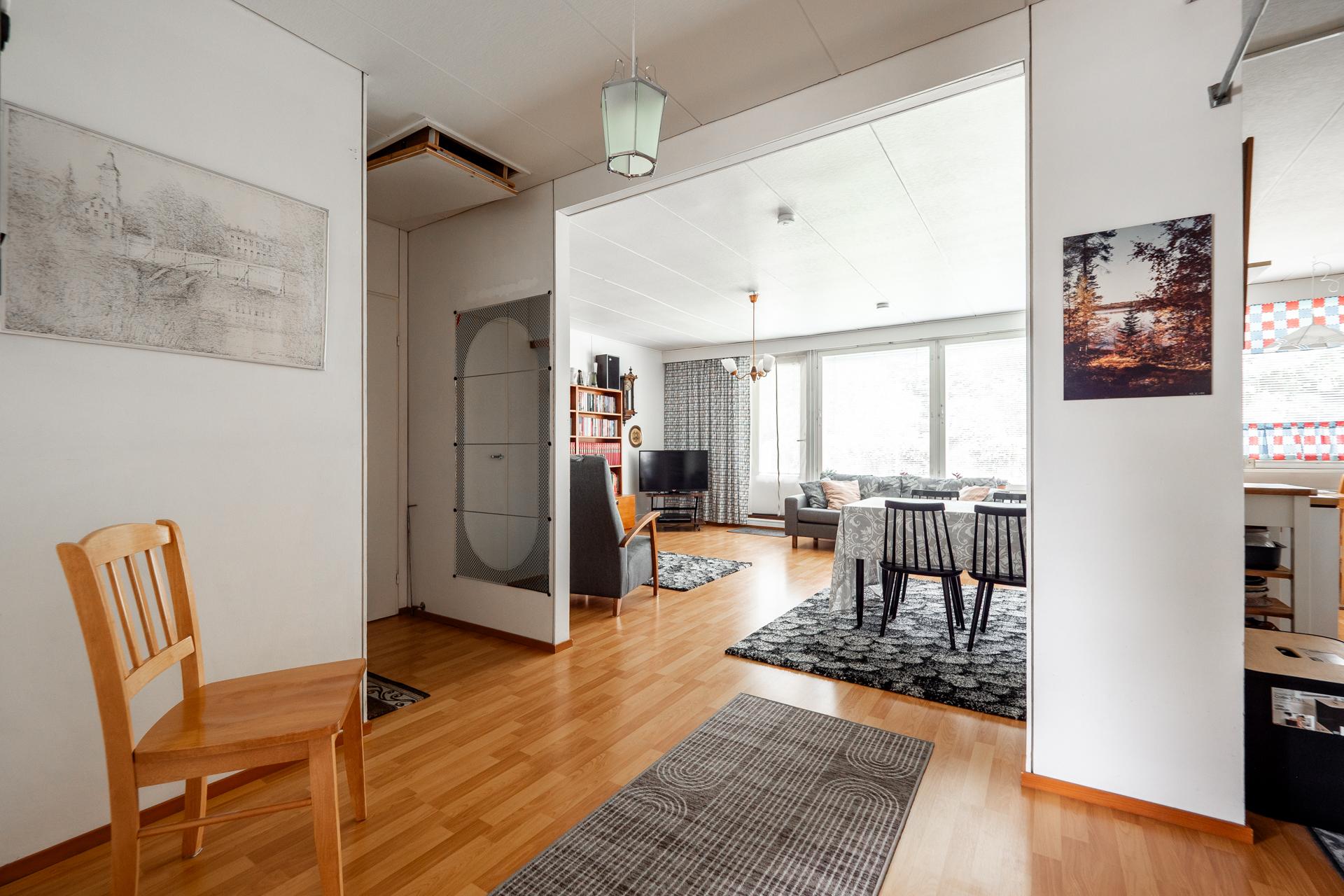 Emäpuuntie 74, Mustasuo, Oulu