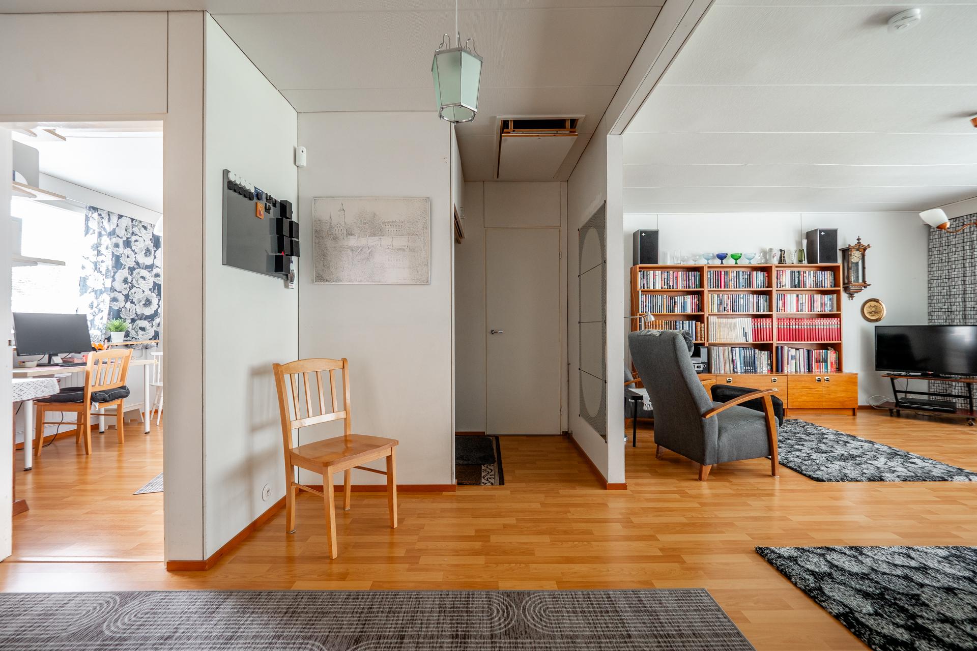 Emäpuuntie 74, Mustasuo, Oulu