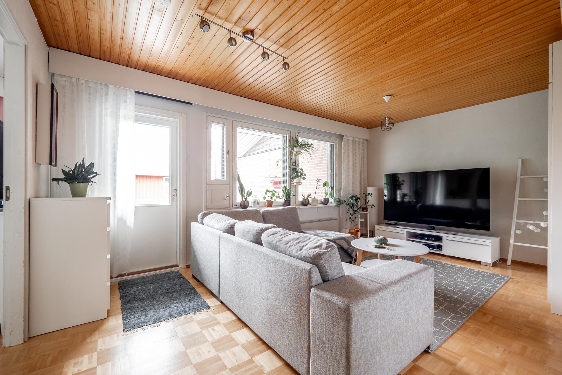 Merituulentie 3, Oulunsalo, Oulu