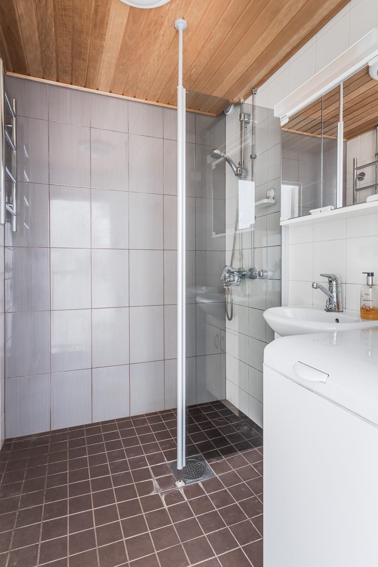 Haltiantie 8, Louhela, Vantaa