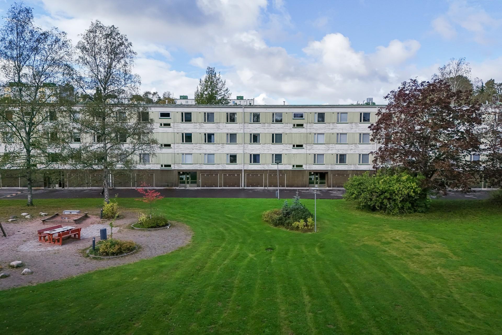 Haltiantie 8, Louhela, Vantaa