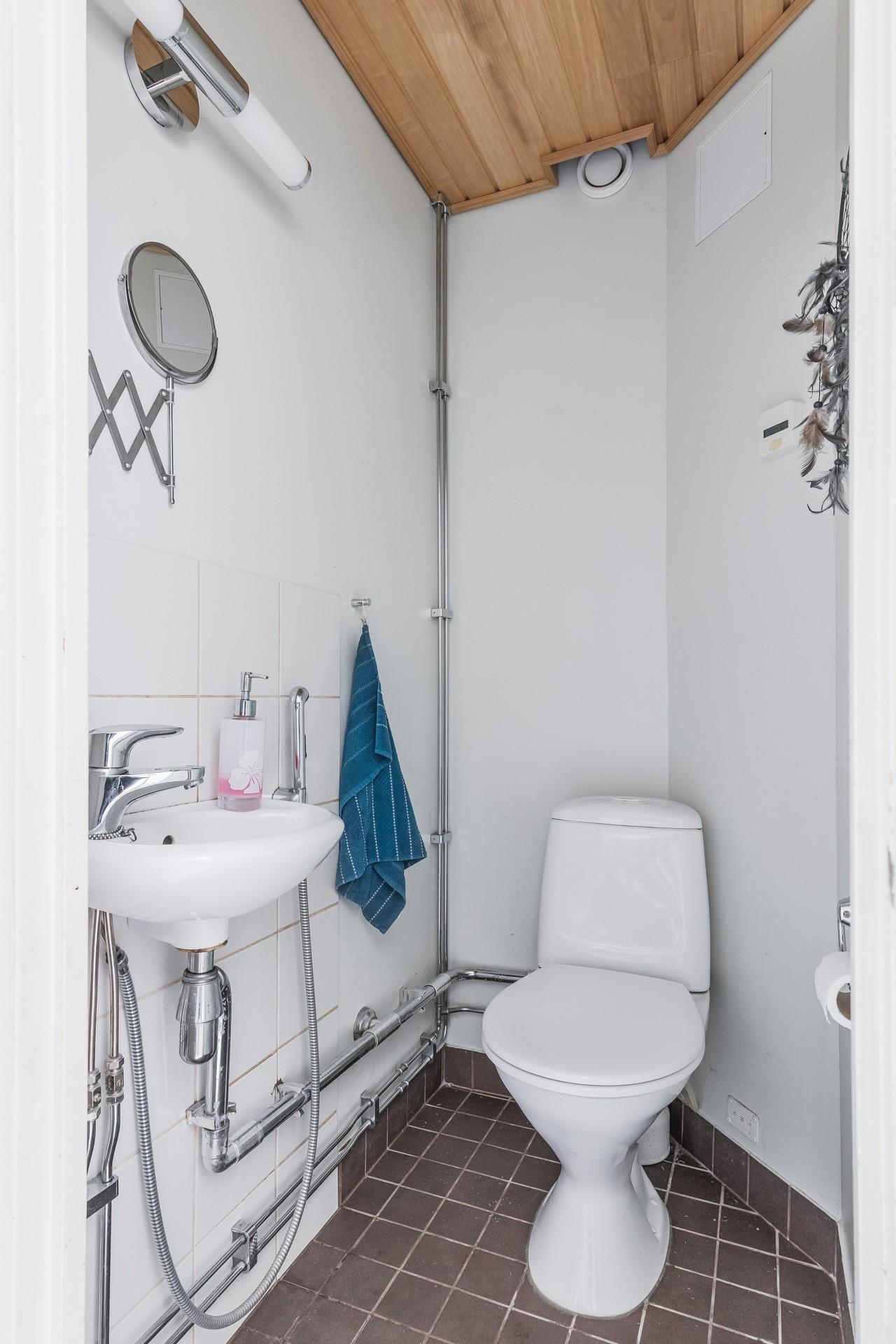 Haltiantie 8, Louhela, Vantaa