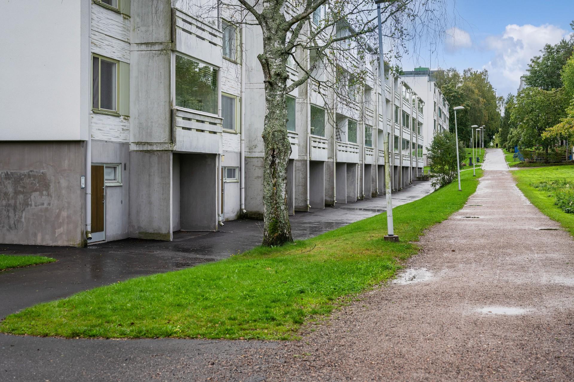 Haltiantie 8, Louhela, Vantaa