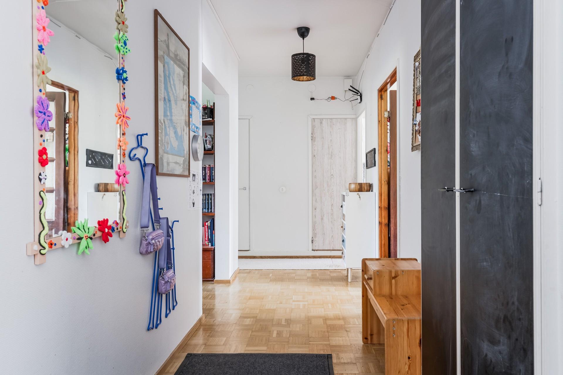 Haltiantie 8, Louhela, Vantaa