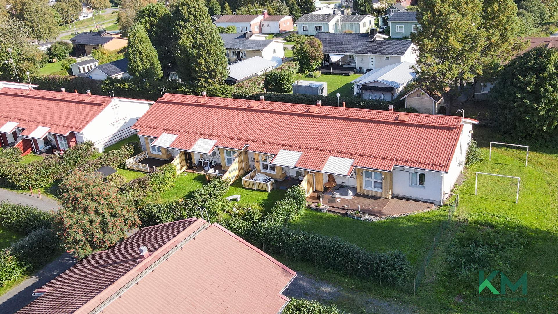 Toinen huoneisto rannasta