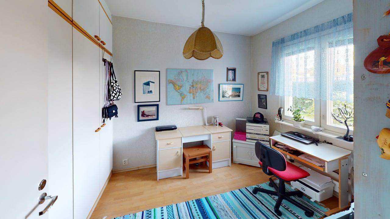 Työhuone/makuuhuone