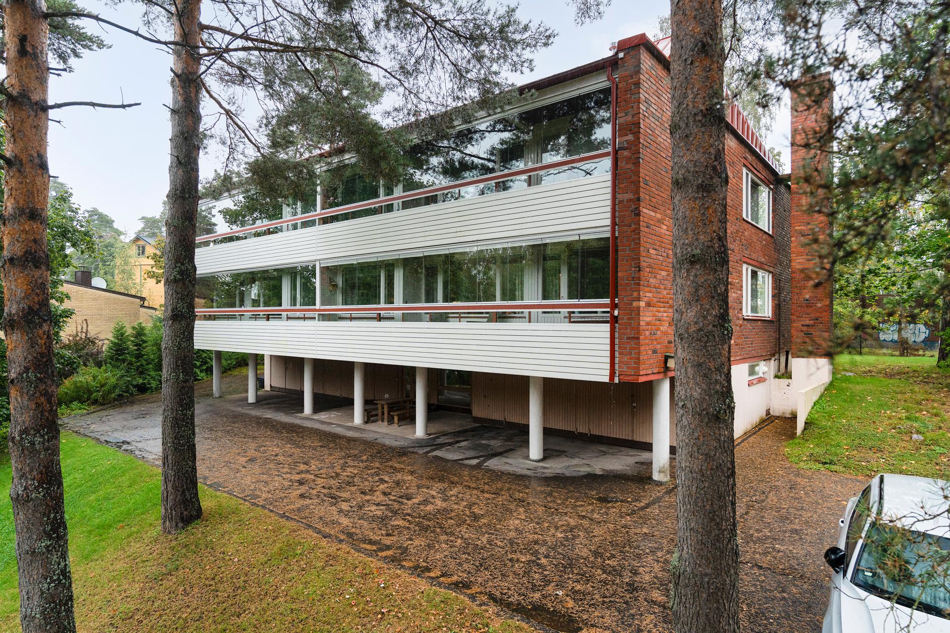 Kirkkoherrantie 4, Veräjämäki, Helsinki