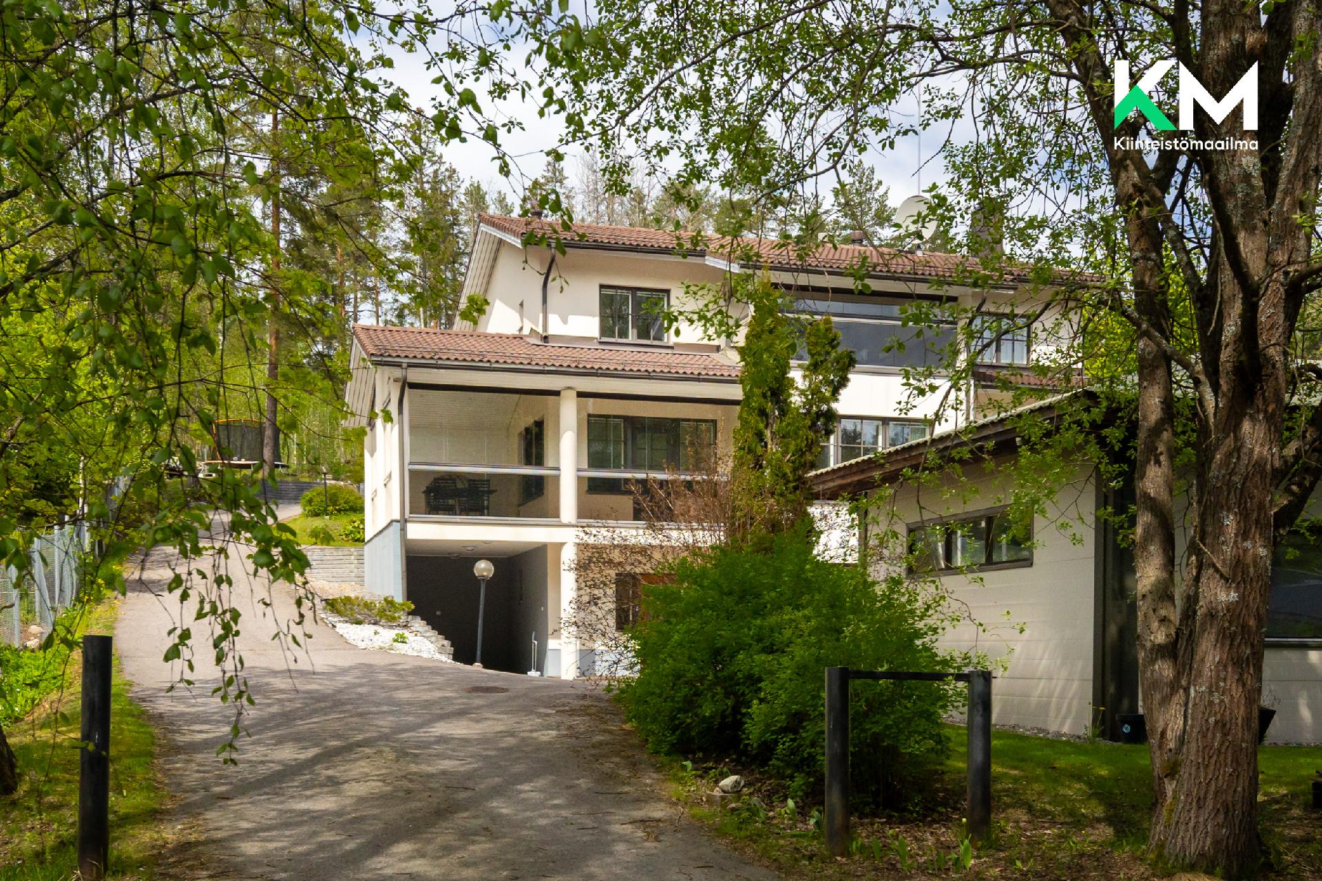 Kuusimäentie 13, Kuninkaanmäki, Vantaa