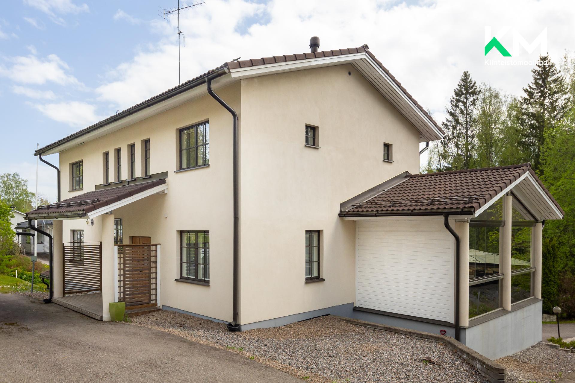 Pääsisäänkäynti