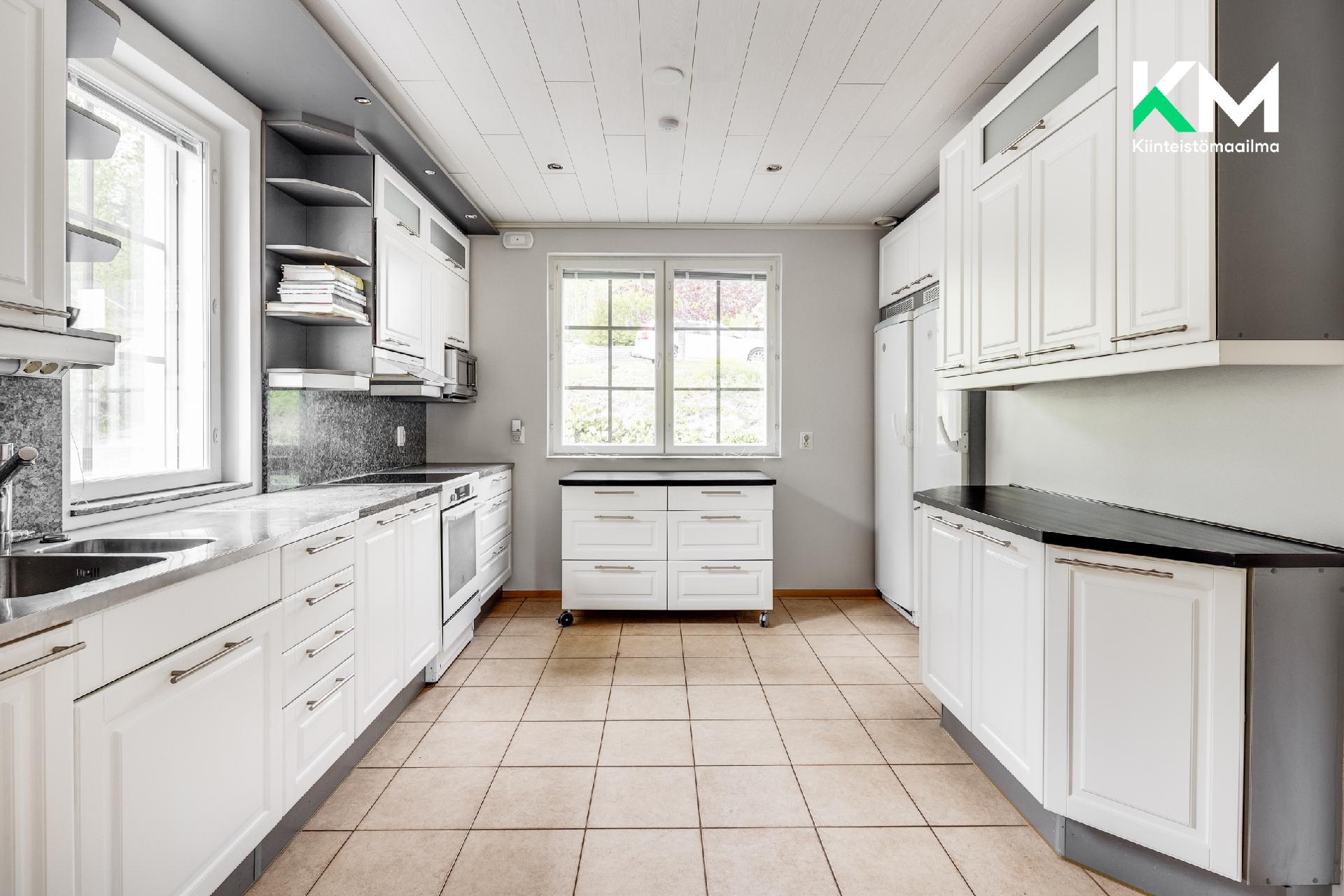 Kuusimäentie 13, Kuninkaanmäki, Vantaa