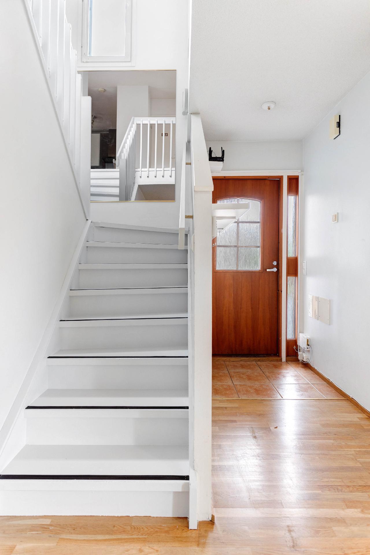 Mankkaanrinne 8, Mankkaa, Espoo