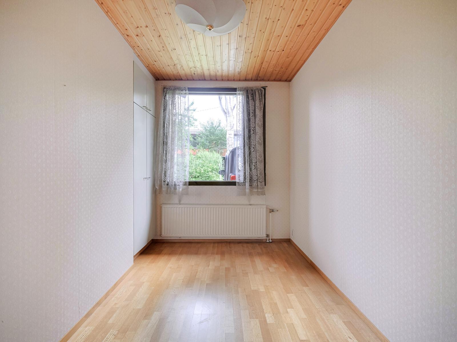 Kirvestie 32, Heikinlaakso, Helsinki