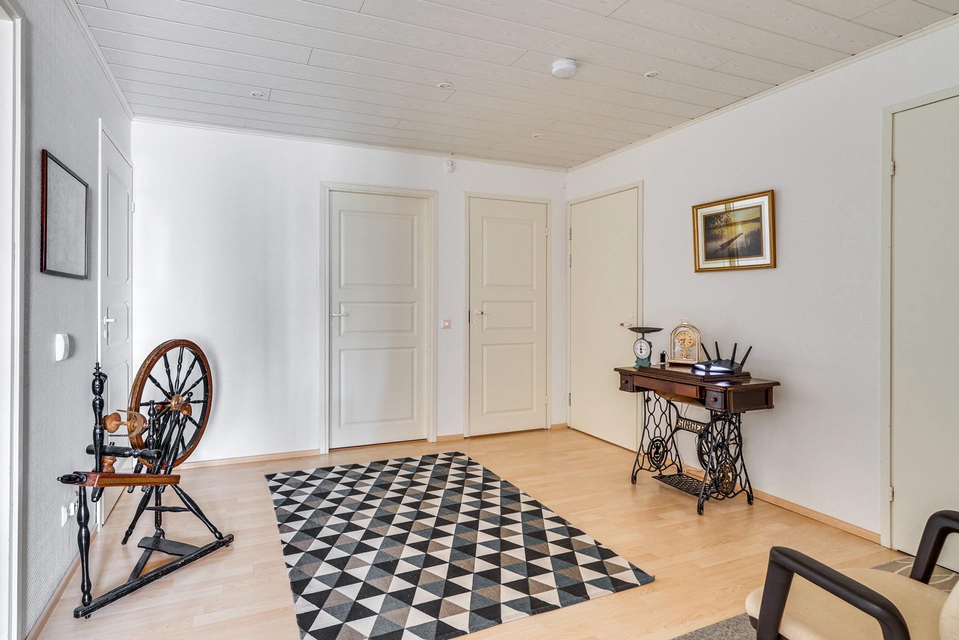 Pohjakerroksen aulatilaa