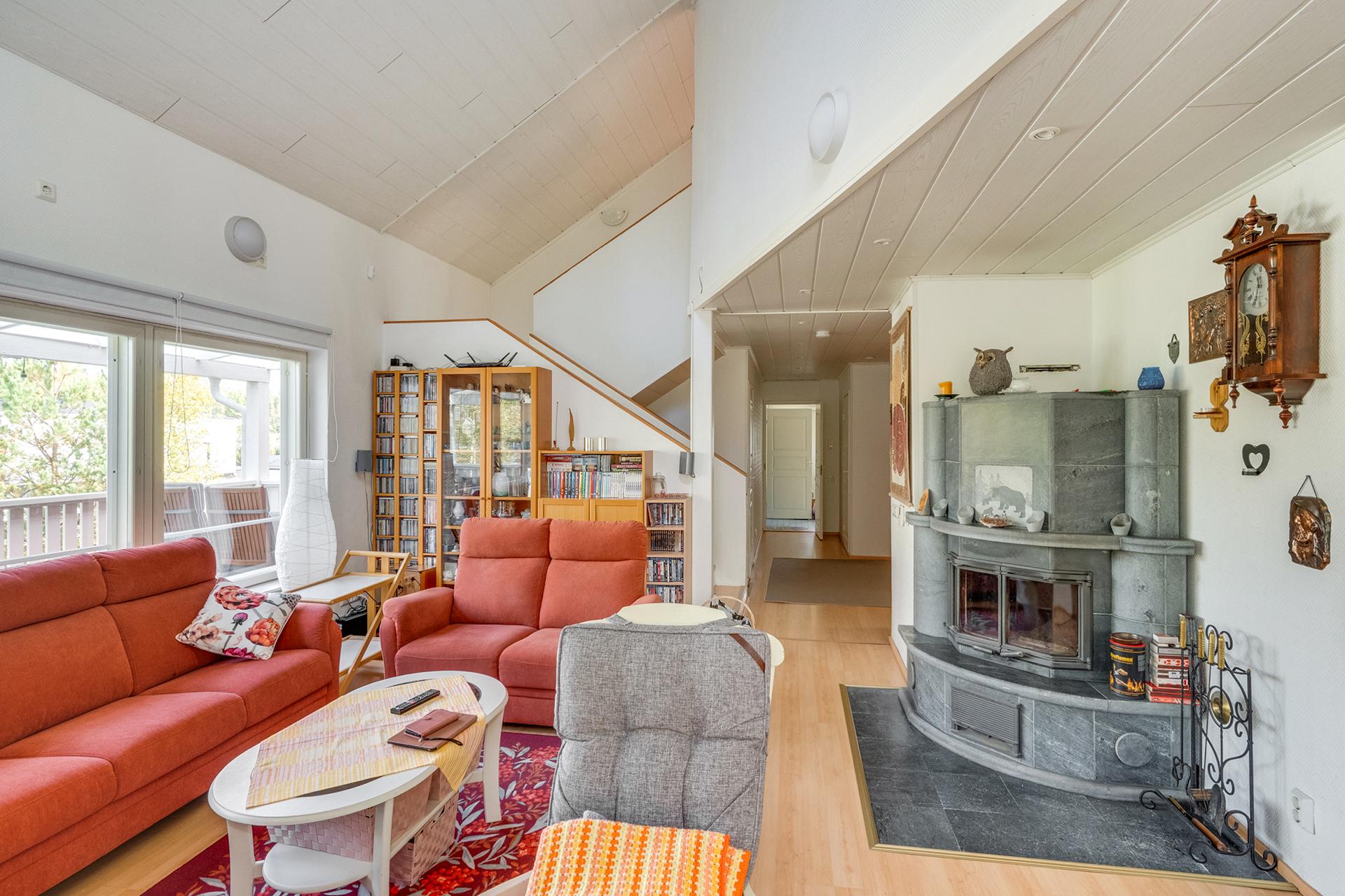 Varaava takka luo tunnelmaa