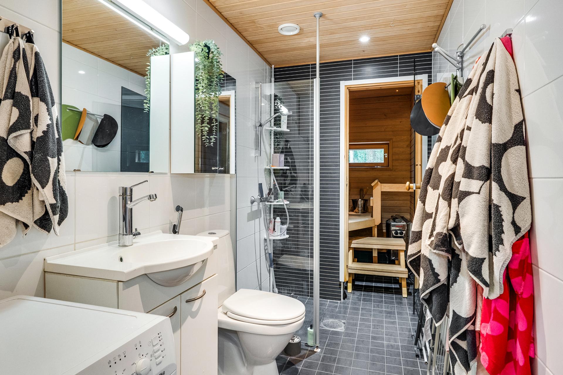 Koukkuaurankatu 3, Vuores, Tampere