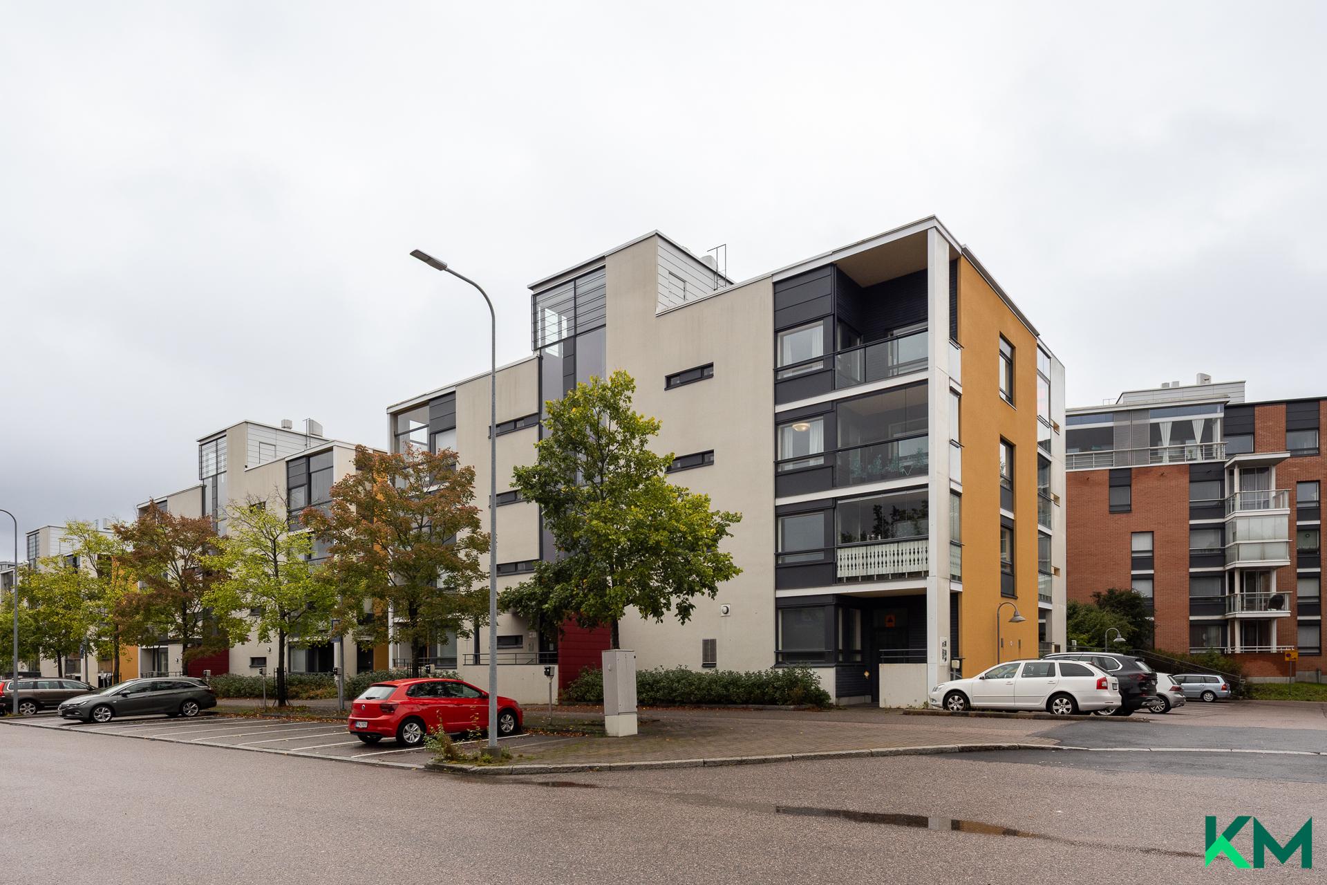 Talon julkisivu kadulta