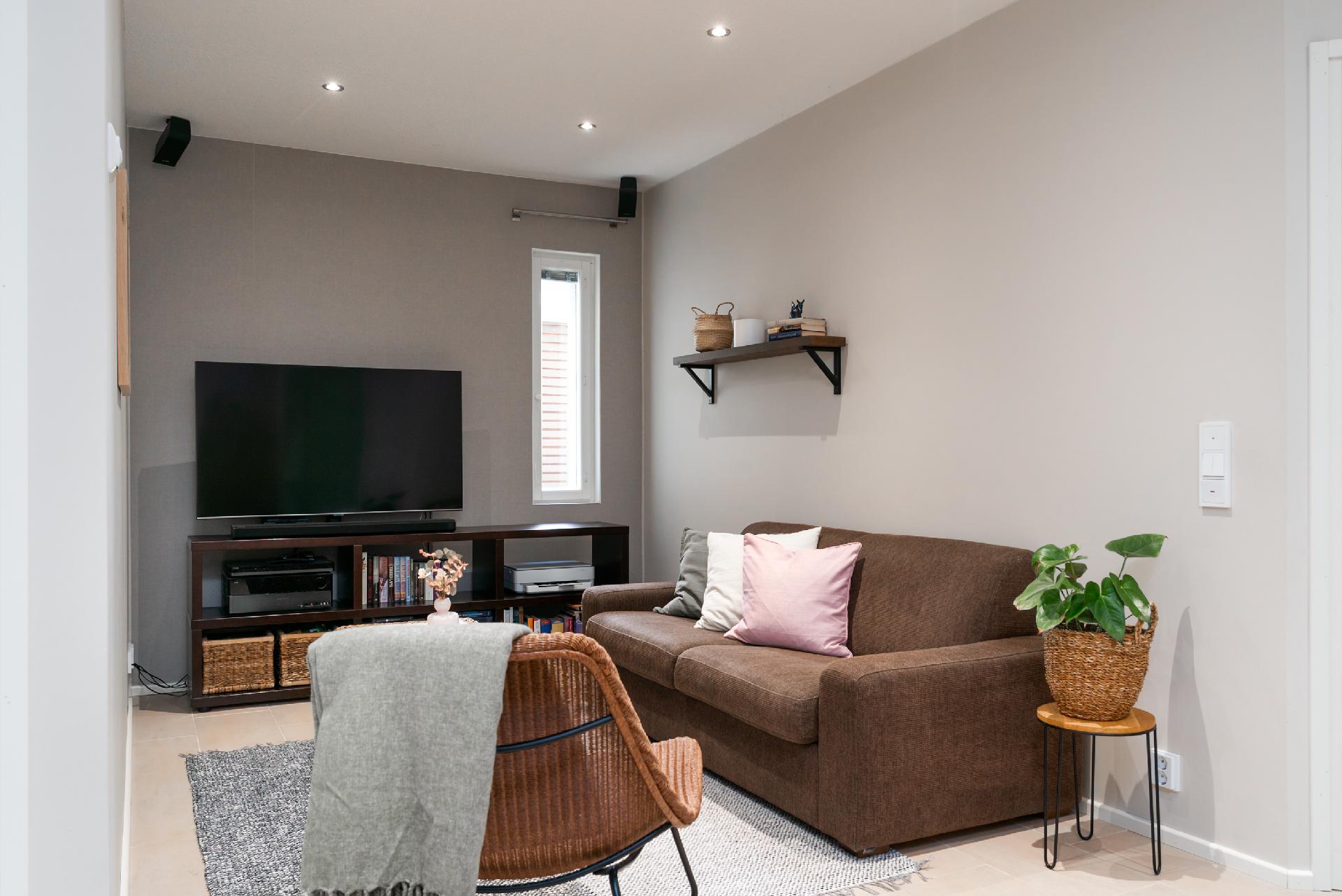 Takkahuone alakerrassa