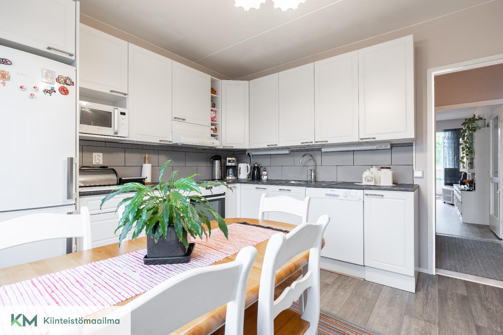 Haltijantie 1, Karhuvuori, Kotka