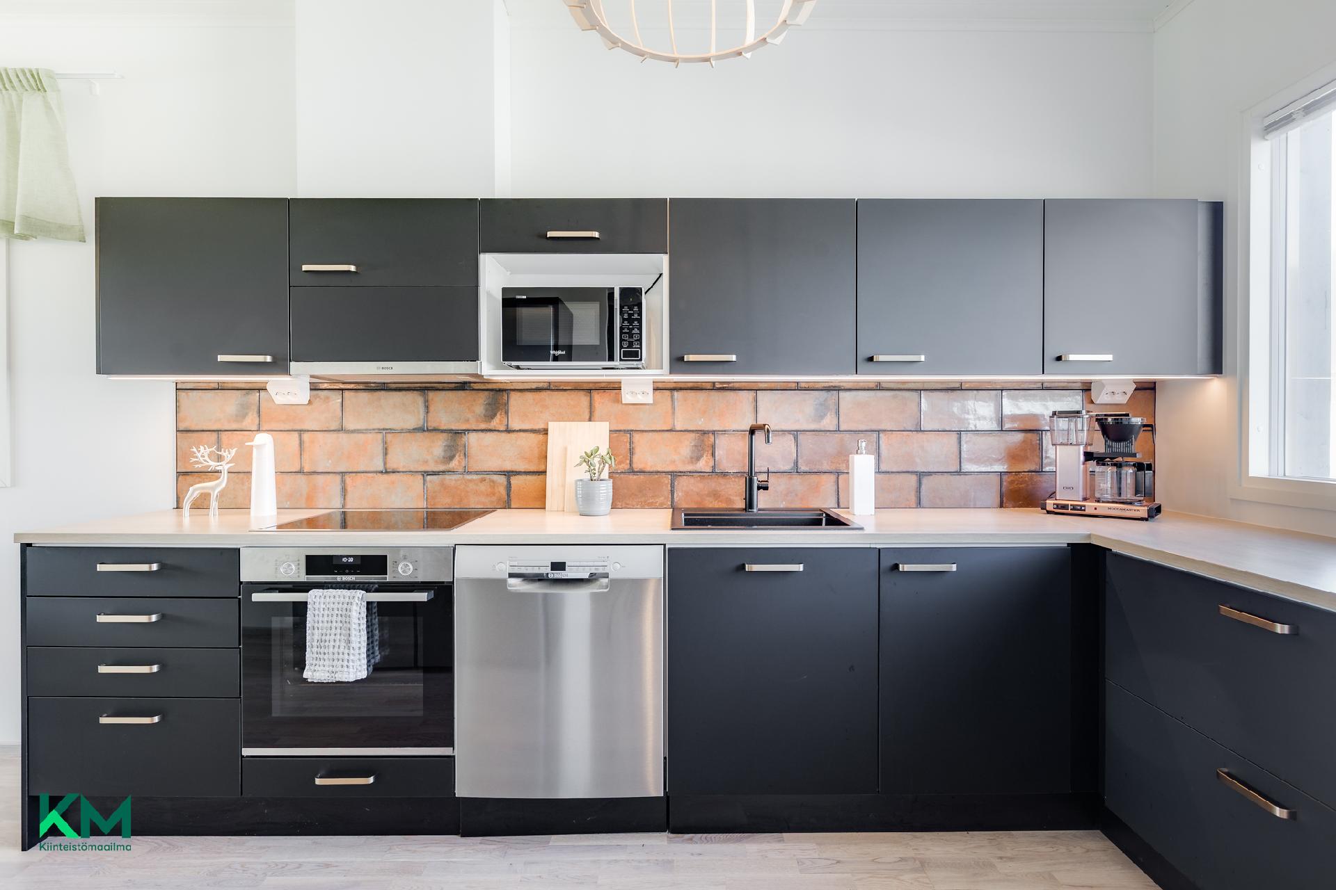 Marssilaulu 5, Hiukkavaara, Oulu