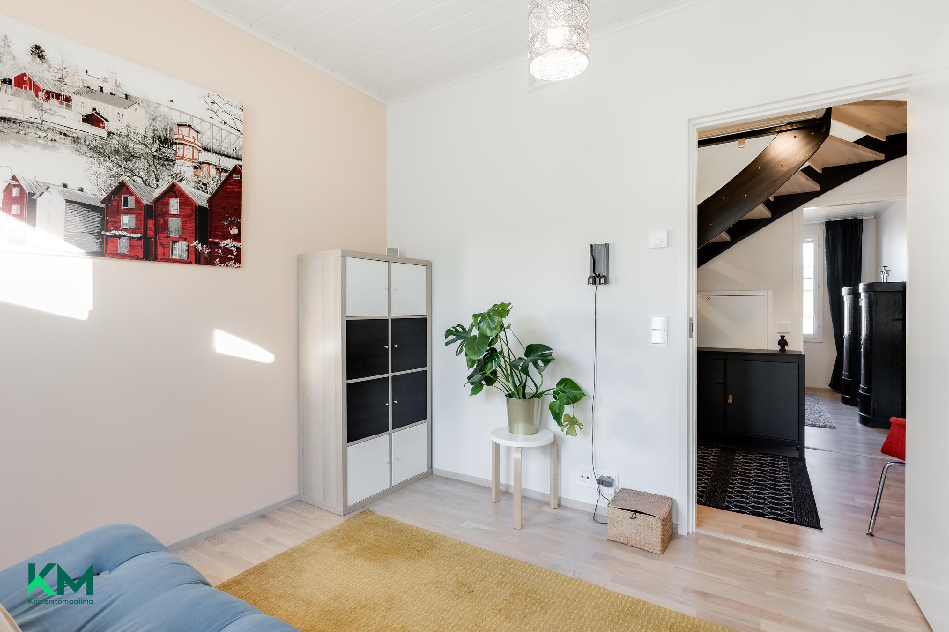 Marssilaulu 5, Hiukkavaara, Oulu