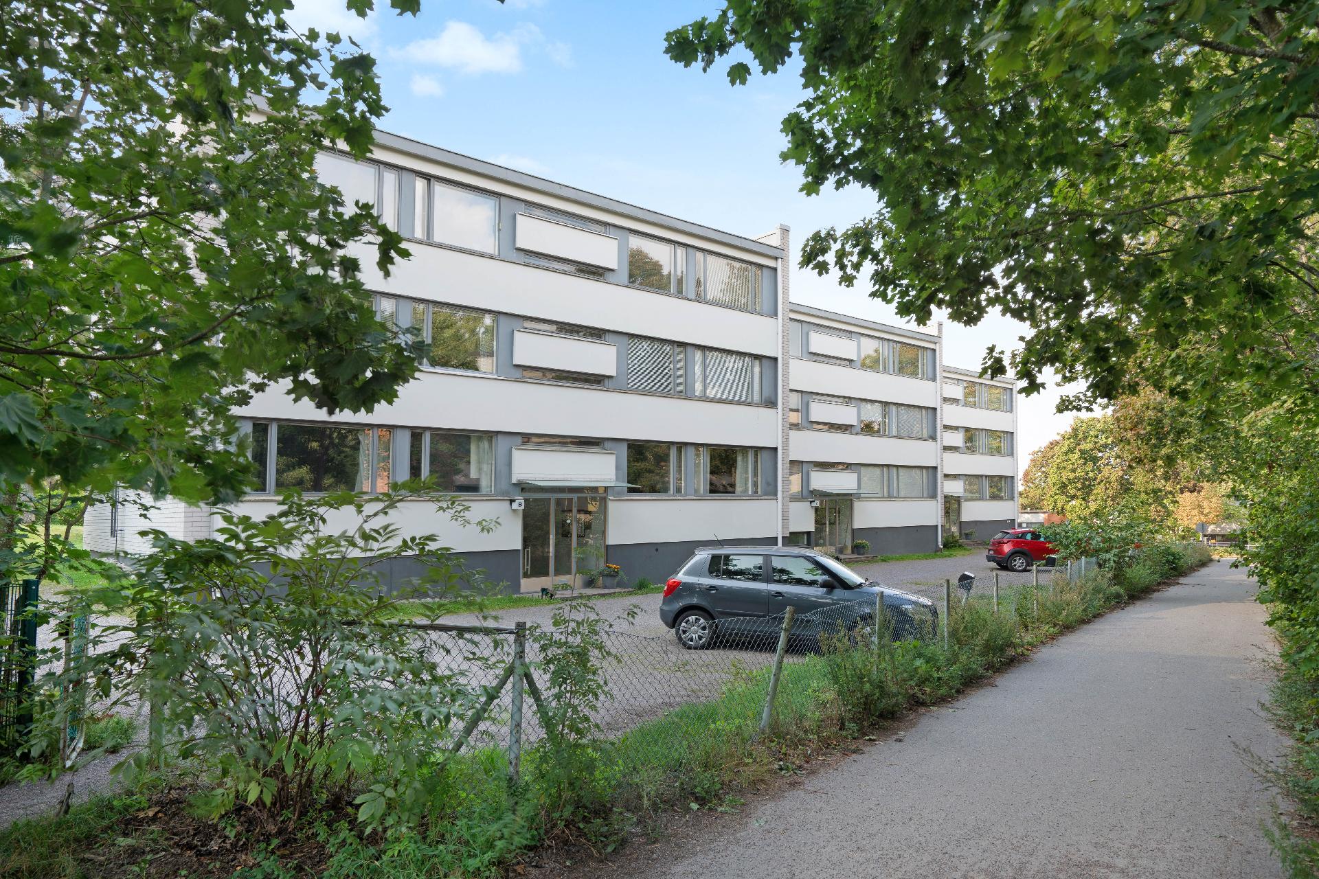 Rajamännynkuja 8, Viherlaakso, Espoo