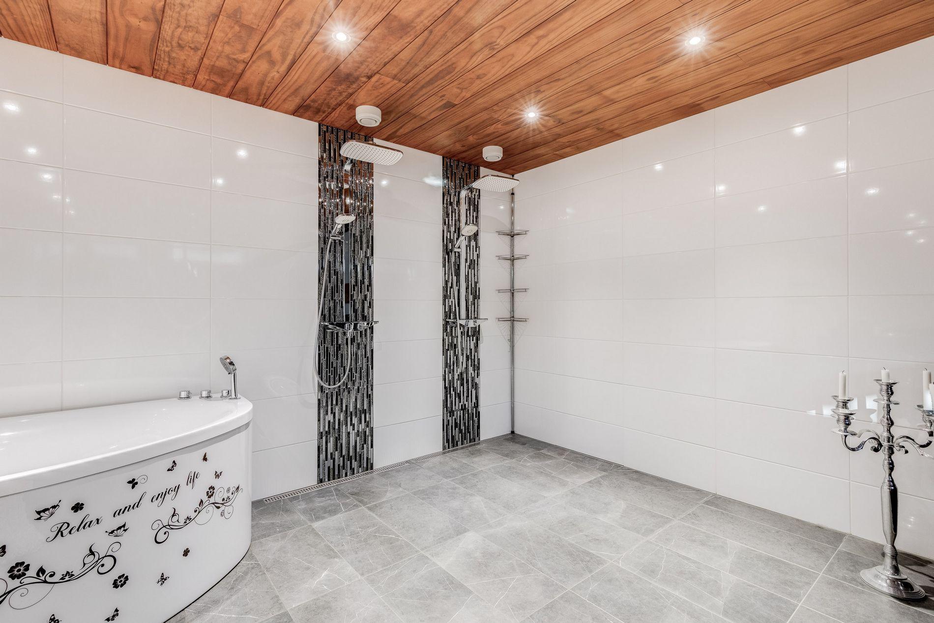 Osuuskunnantie 46, Länsi-Pakila, Helsinki