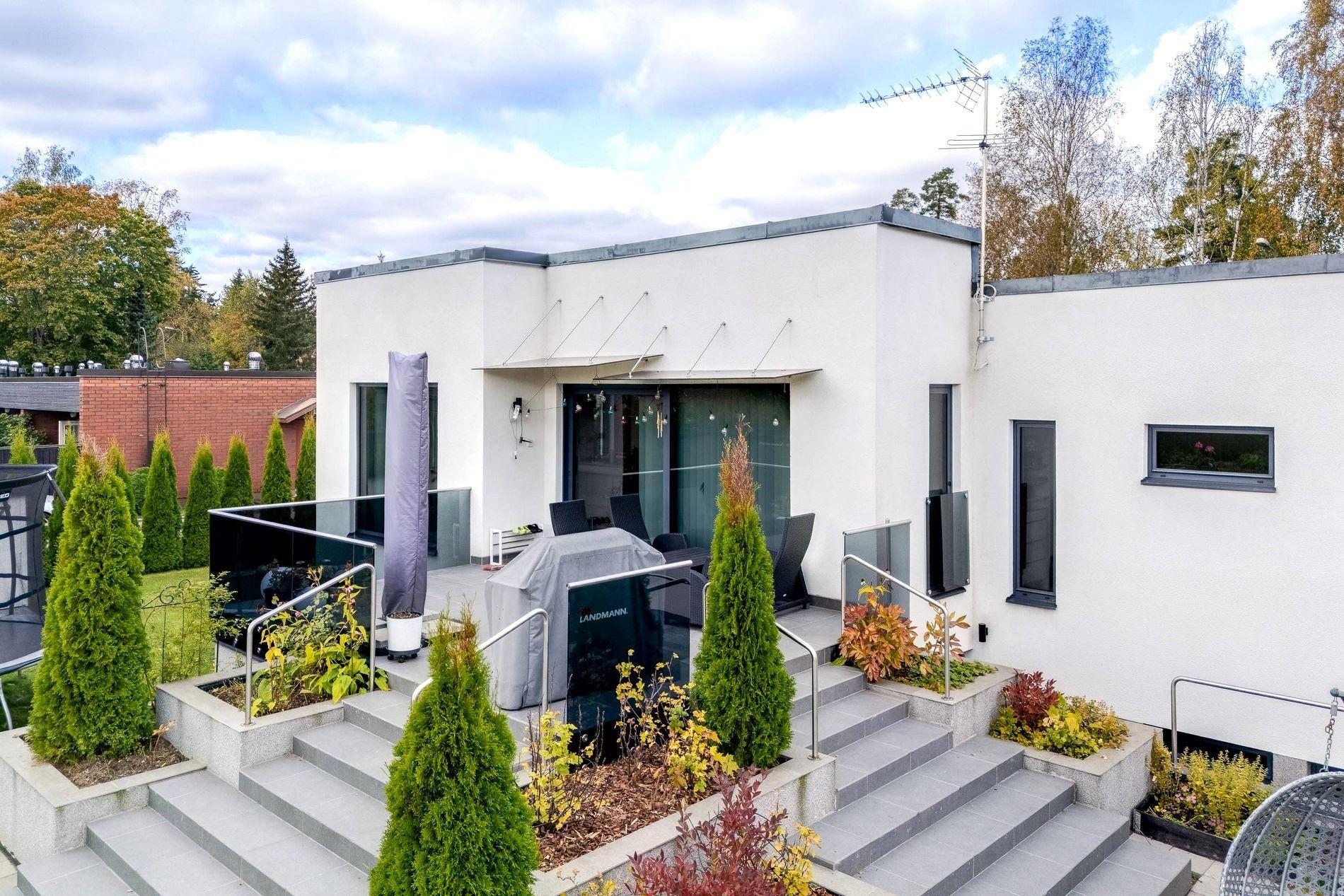 Osuuskunnantie 46, Länsi-Pakila, Helsinki