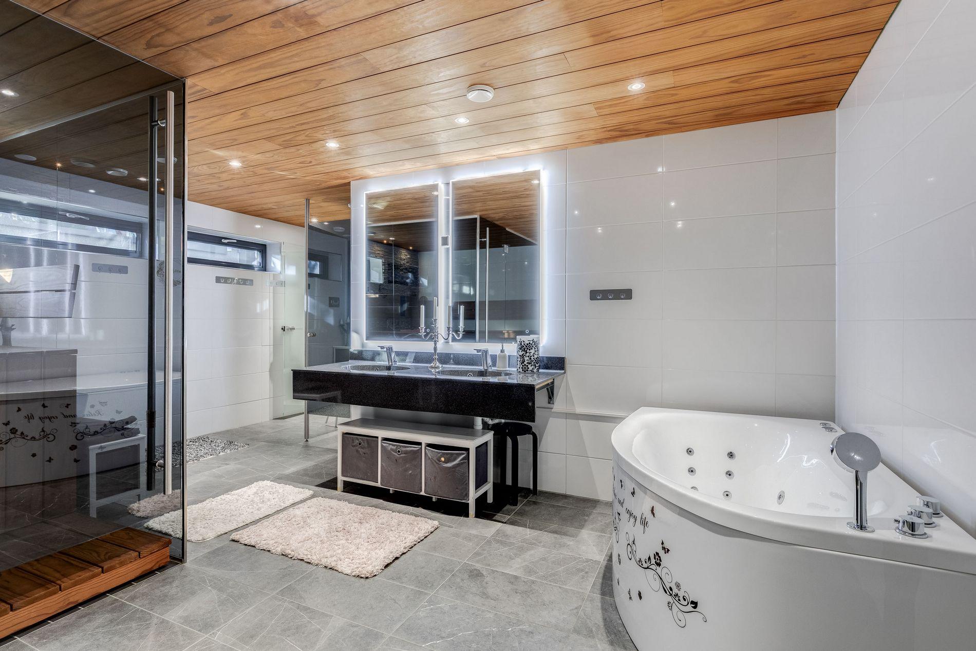 Osuuskunnantie 46, Länsi-Pakila, Helsinki