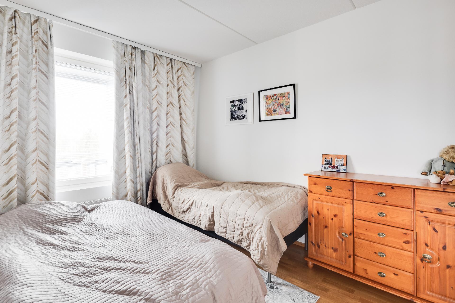 Kallioimarteenrinne 1, Simonsilta, Vantaa