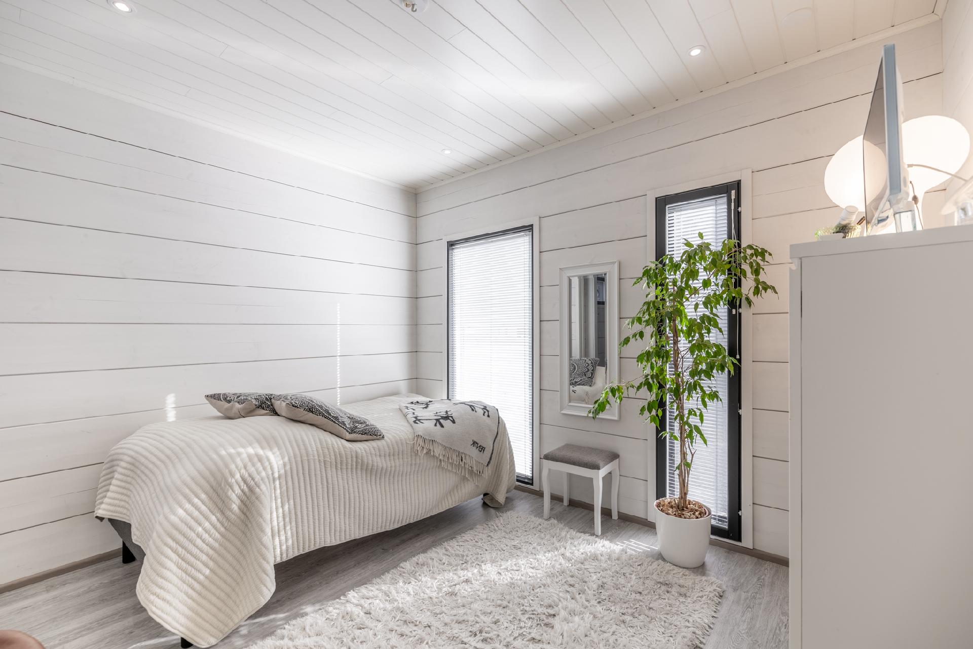 Alakerran makuuhuone