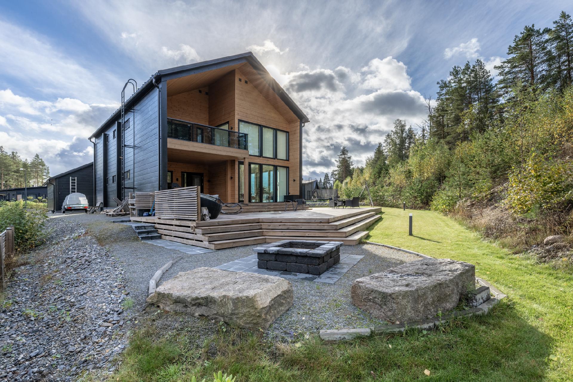 Takapihalla kiva nuotiopaikka