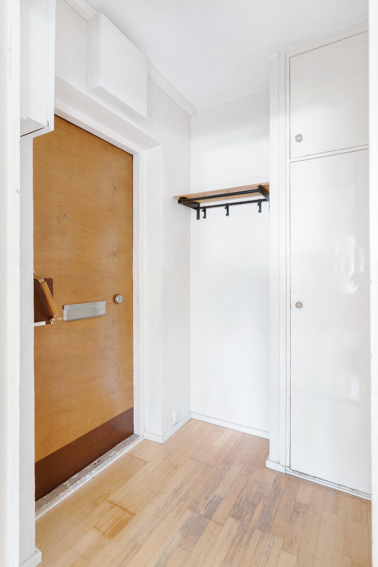 Haagan Urheilutie 18, Etelä-Haaga, Helsinki