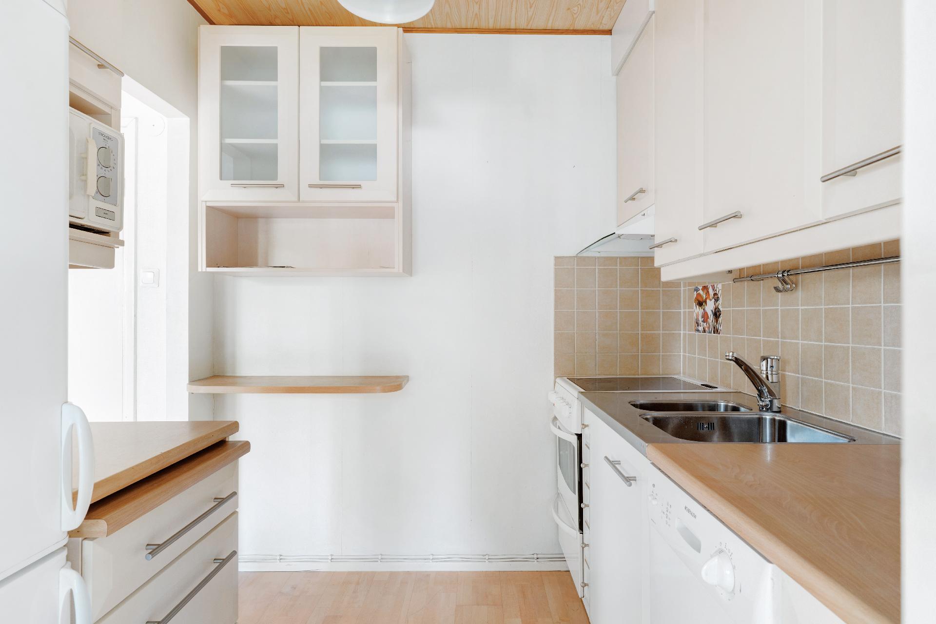 Haagan Urheilutie 18, Etelä-Haaga, Helsinki